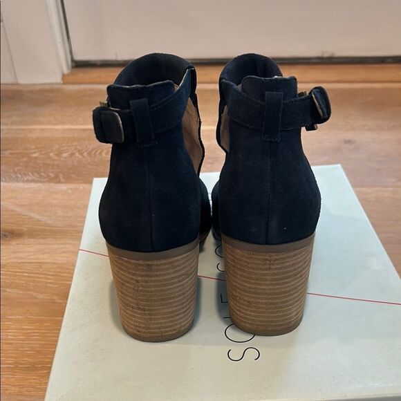 Sole Society Navy Suede Open-Toe Shoes, Size 7.5 - Picture 3 of 6